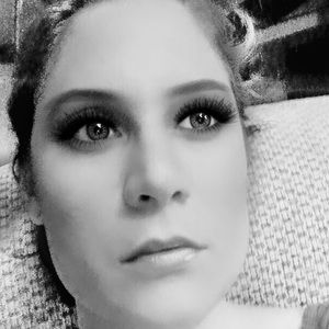 Meet your Posher, Janel